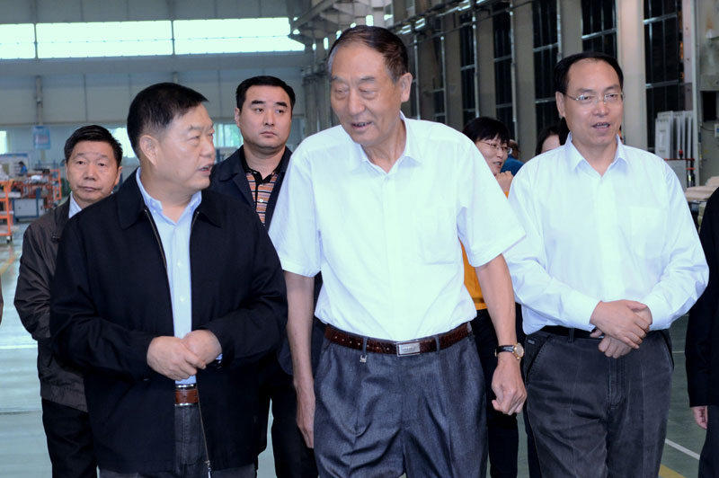 El ex diputado de la secretaria del partido oficial político de la provincia de Henan REN KELI visitó la compañia
